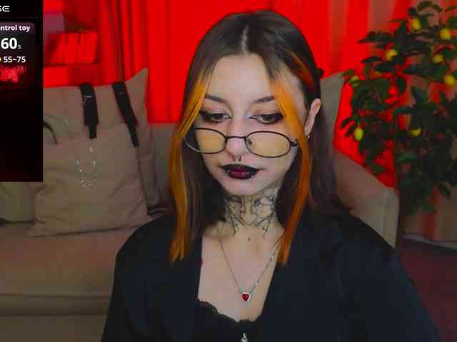 MistressMarcelline webcam