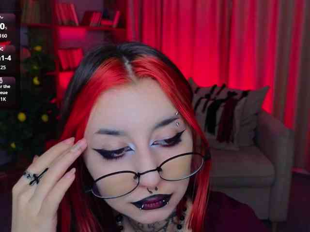 MistressMarcelline webcam