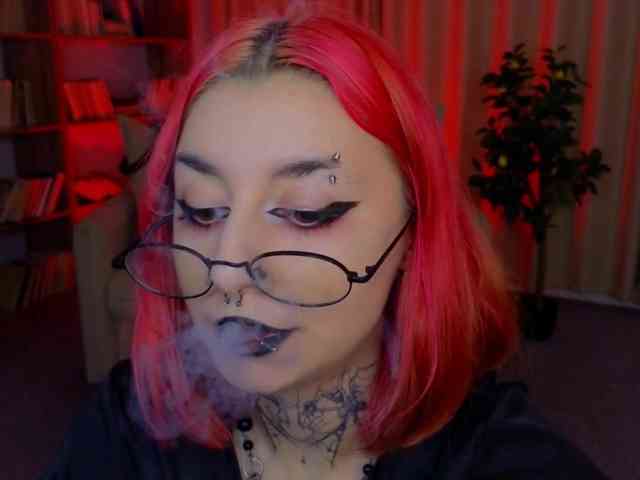 MistressMarcelline webcam