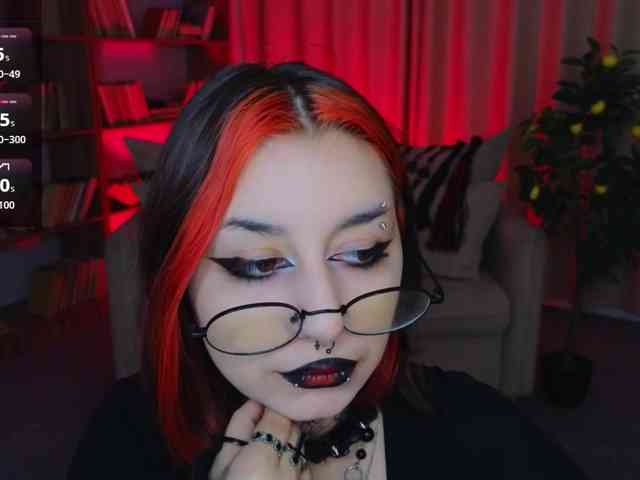 MistressMarcelline webcam