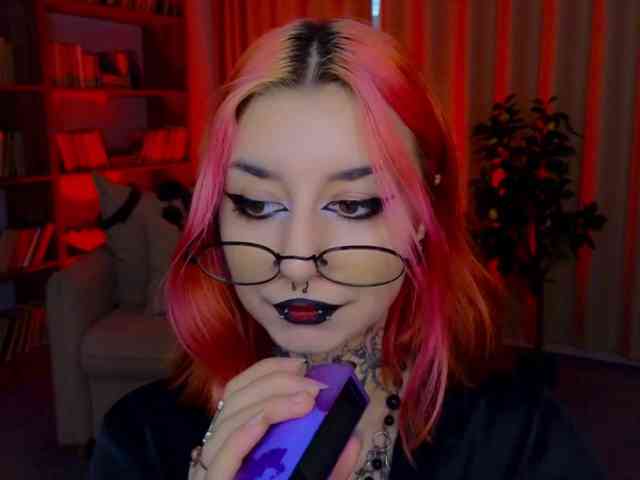 MistressMarcelline webcam