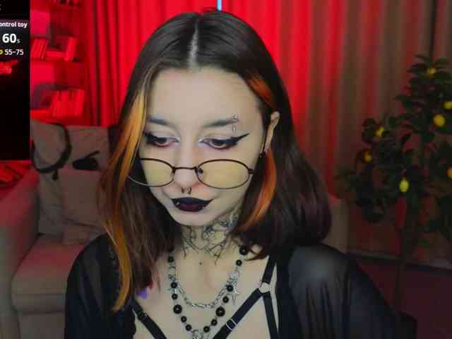 MistressMarcelline webcam