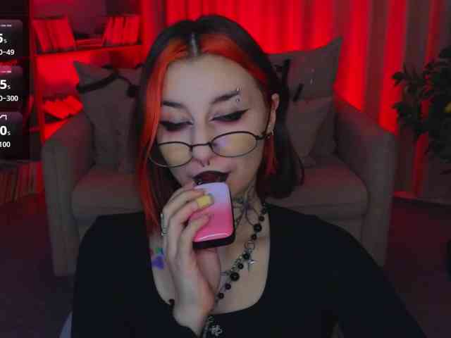 MistressMarcelline webcam