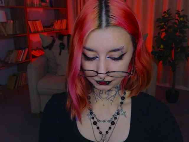 MistressMarcelline webcam