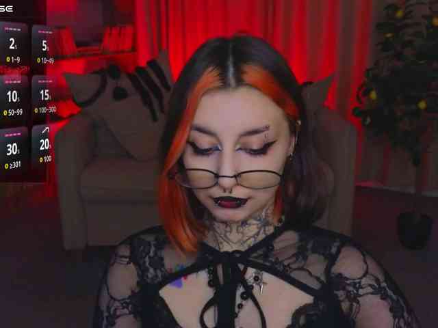 MistressMarcelline webcam