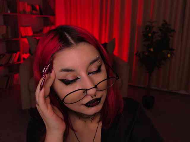 MistressMarcelline webcam