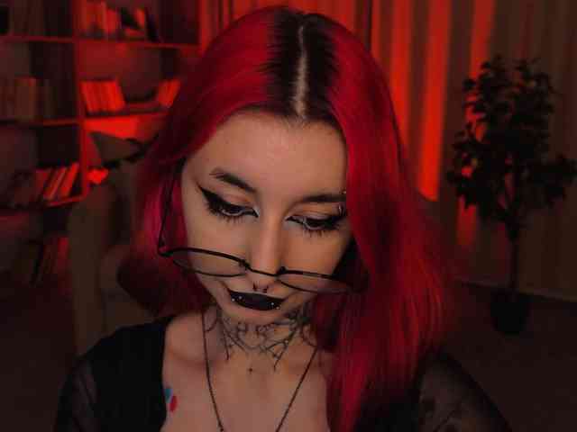MistressMarcelline webcam
