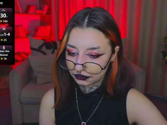 MistressMarcelline webcam