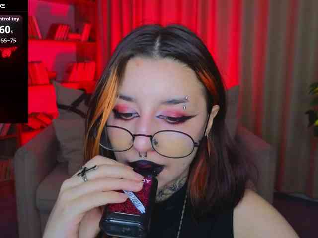 MistressMarcelline webcam