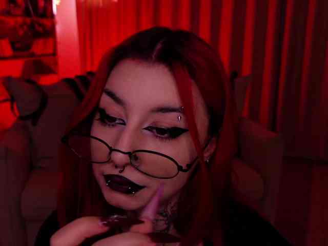 MistressMarcelline webcam