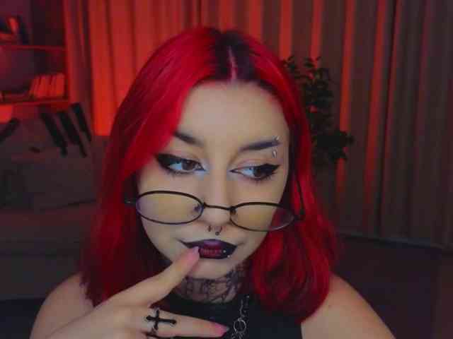 MistressMarcelline webcam
