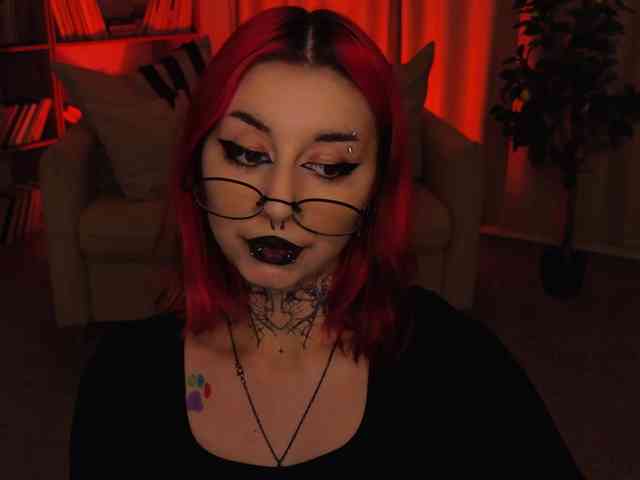 MistressMarcelline webcam