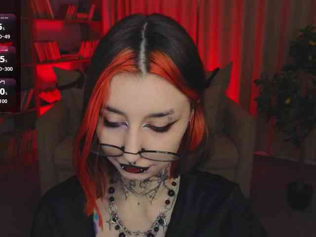 MistressMarcelline webcam