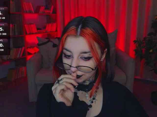 MistressMarcelline webcam