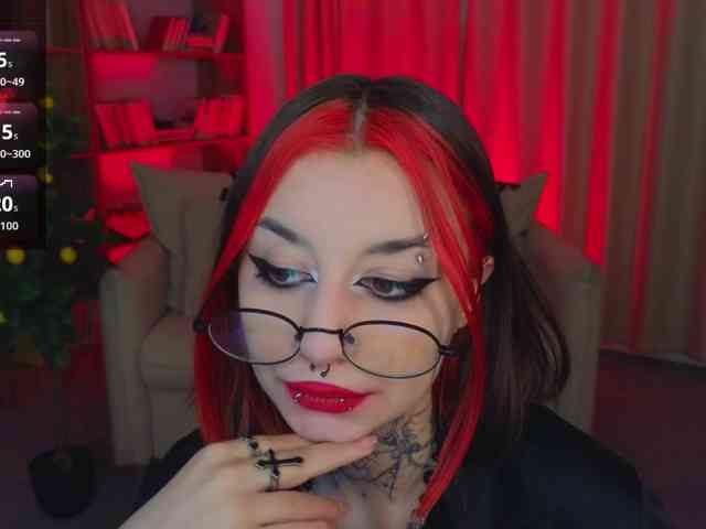 MistressMarcelline webcam