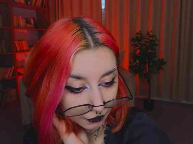 MistressMarcelline webcam