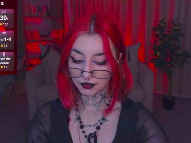 MistressMarcelline webcam