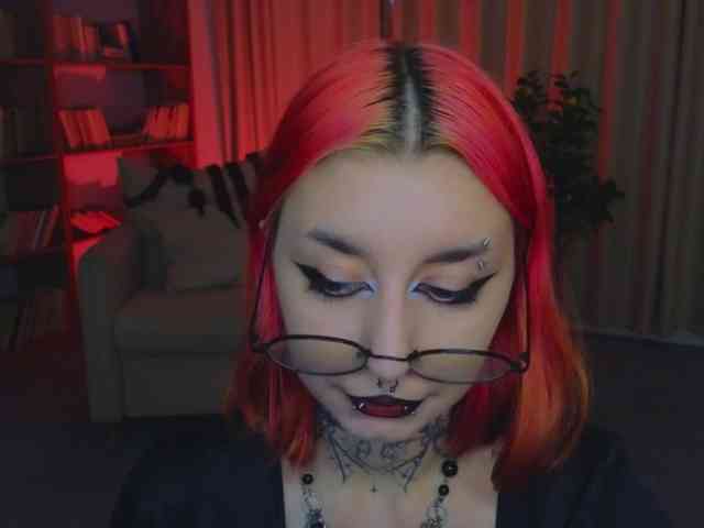 MistressMarcelline webcam