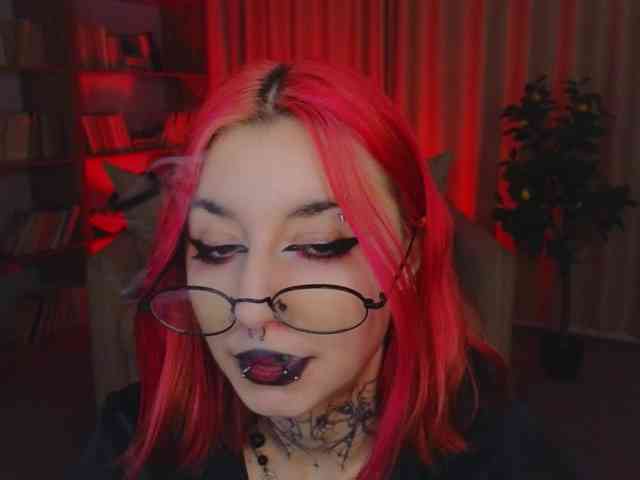 MistressMarcelline webcam