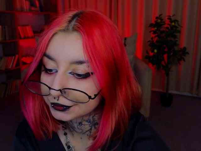 MistressMarcelline webcam