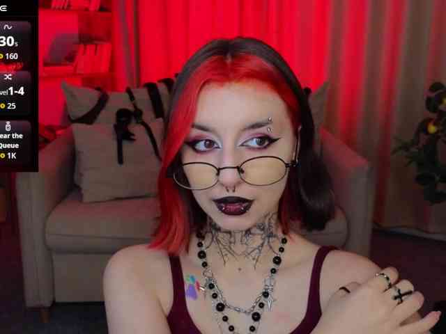 MistressMarcelline webcam