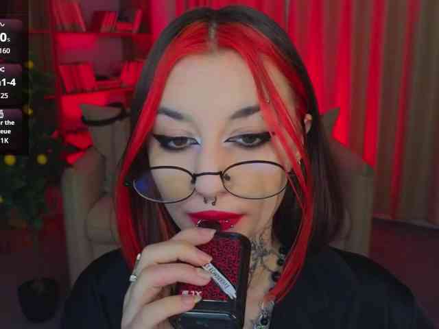 MistressMarcelline webcam
