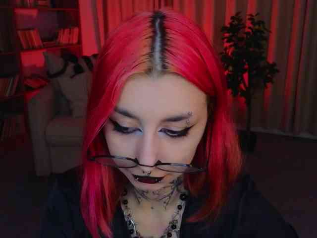 MistressMarcelline webcam