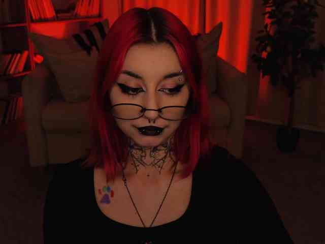 MistressMarcelline webcam