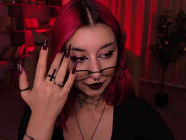 MistressMarcelline webcam