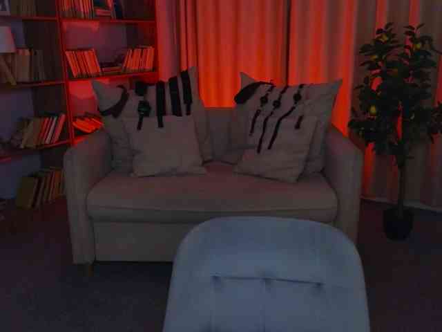 MistressMarcelline webcam