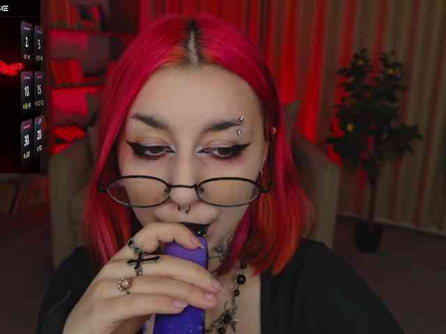MistressMarcelline webcam