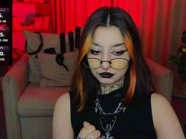 MistressMarcelline webcam