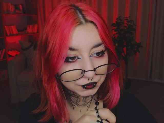 MistressMarcelline webcam