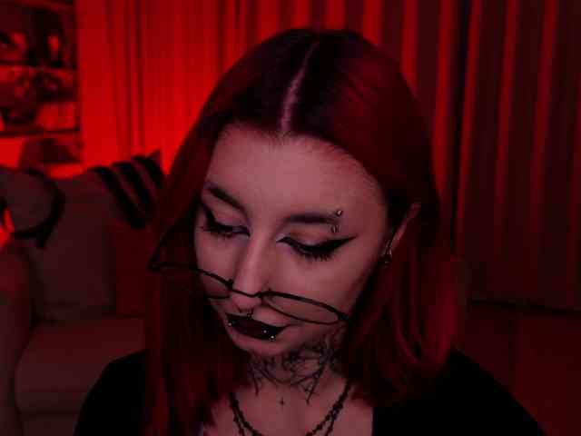 MistressMarcelline webcam
