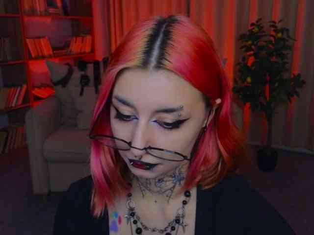 MistressMarcelline webcam
