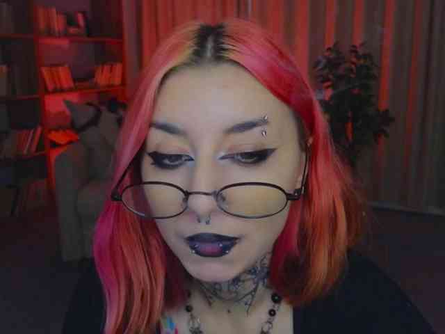 MistressMarcelline webcam