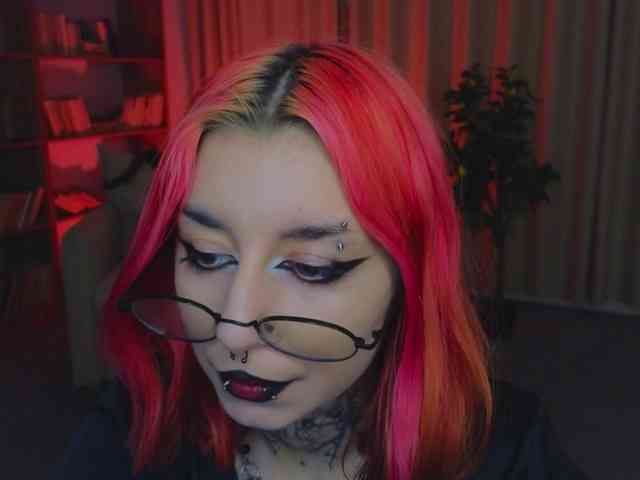 MistressMarcelline webcam