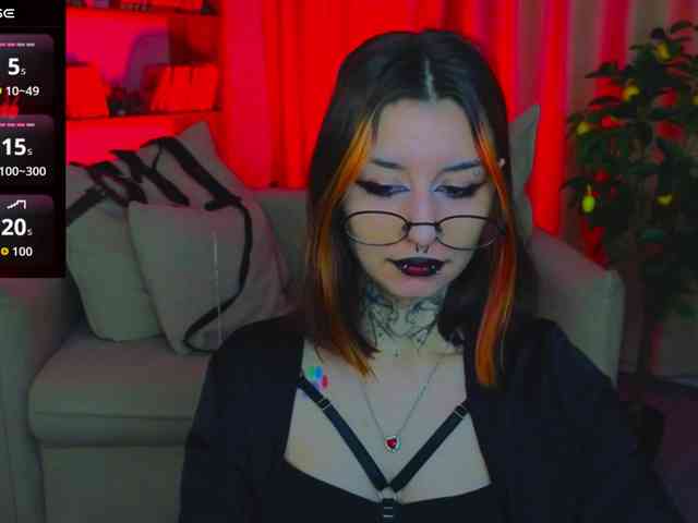 MistressMarcelline webcam