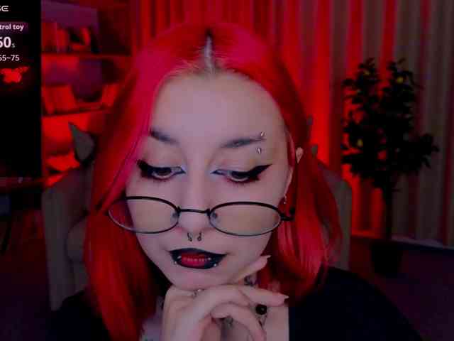 MistressMarcelline webcam