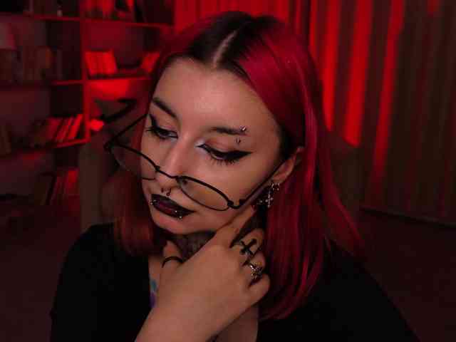 MistressMarcelline webcam