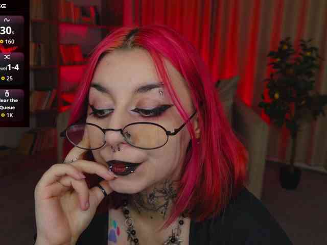 MistressMarcelline webcam
