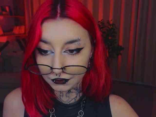 MistressMarcelline webcam