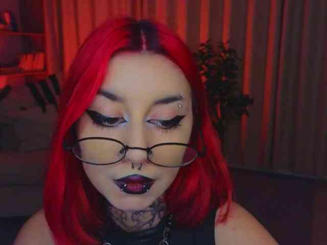 MistressMarcelline webcam