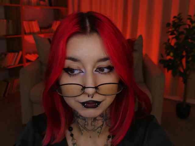 MistressMarcelline webcam
