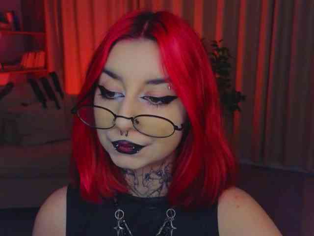 MistressMarcelline webcam