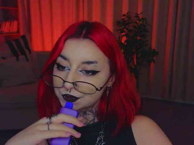 MistressMarcelline webcam