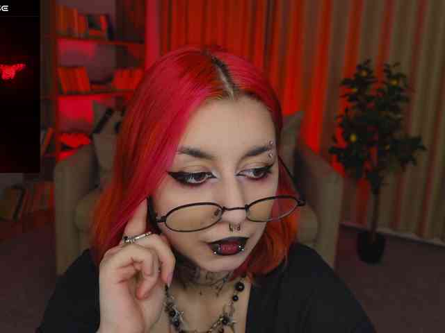 MistressMarcelline webcam