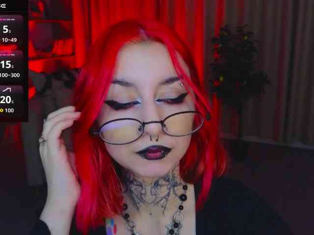 MistressMarcelline webcam