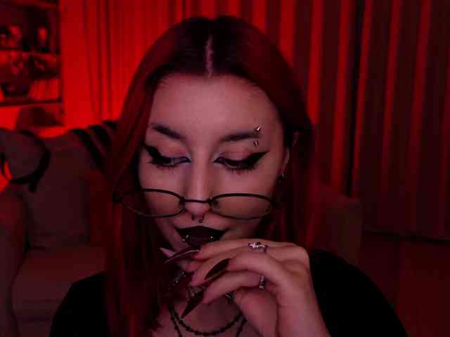 MistressMarcelline webcam