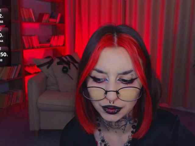 MistressMarcelline webcam